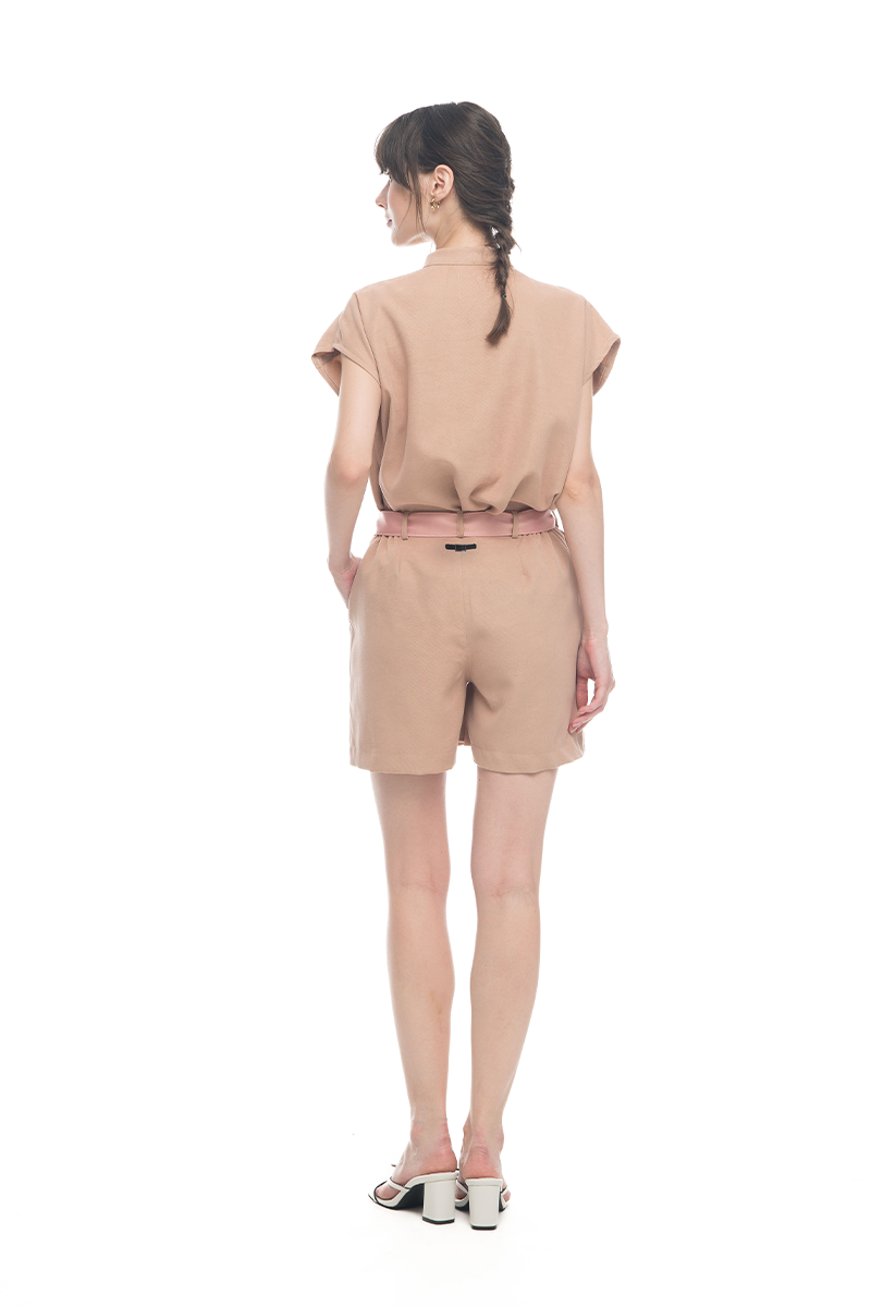 Bow Belt Shorts In Camel