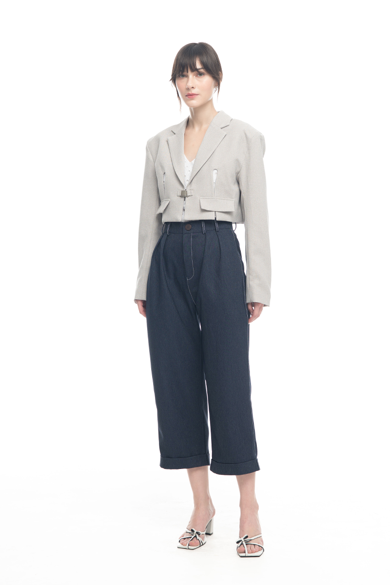 Buckle Cropped Blazer In Light Grey