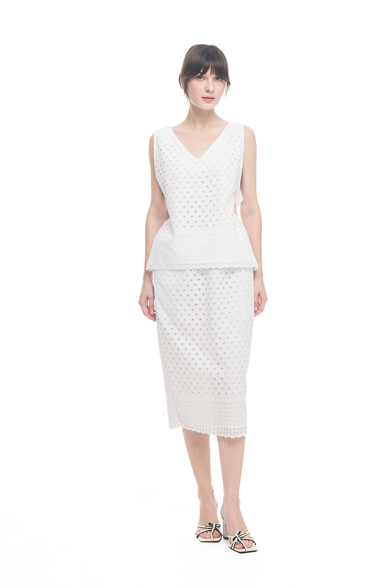 Embroidered Sleeveless Top With Ribbon Detail In White