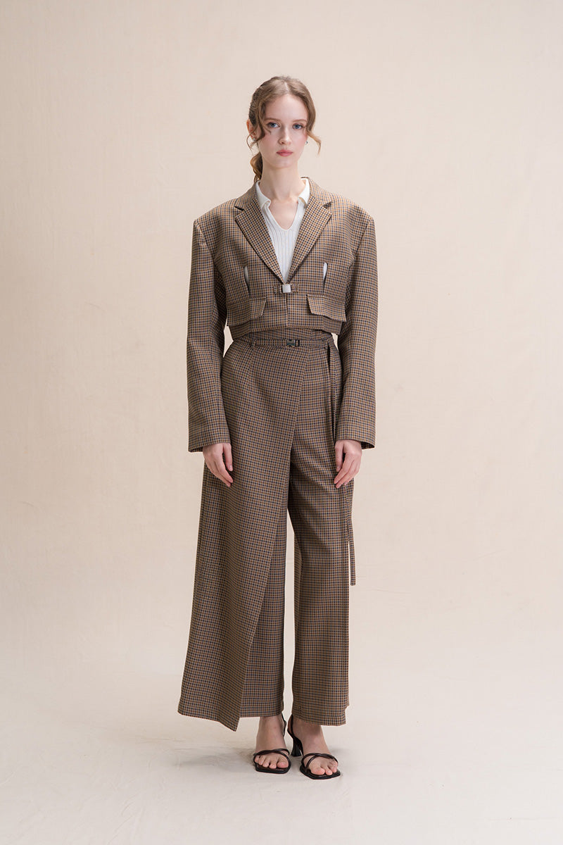 Buckle Cropped Blazer In Brown Houndstooth