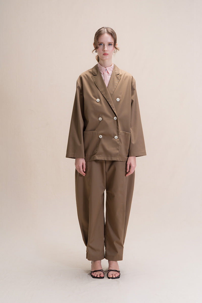 Relaxed Fit Blazer With Statement Buttons In Toffee Brown