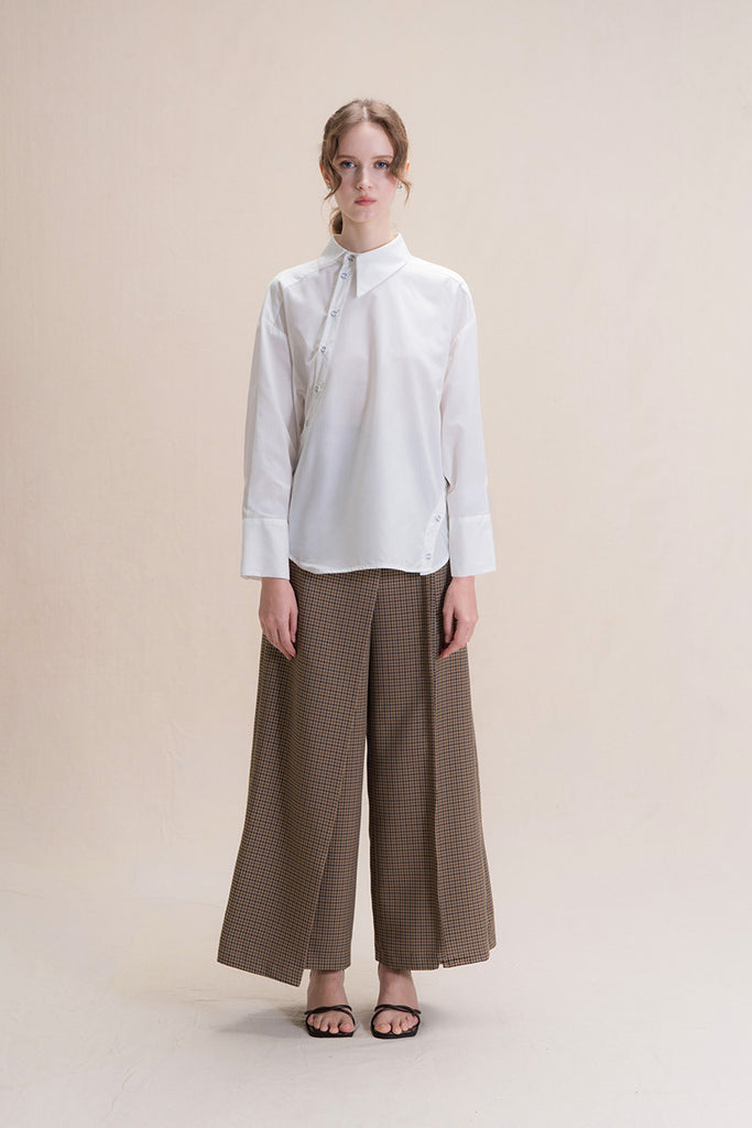 Shirt With Asymmetric Buttons In White Tencel