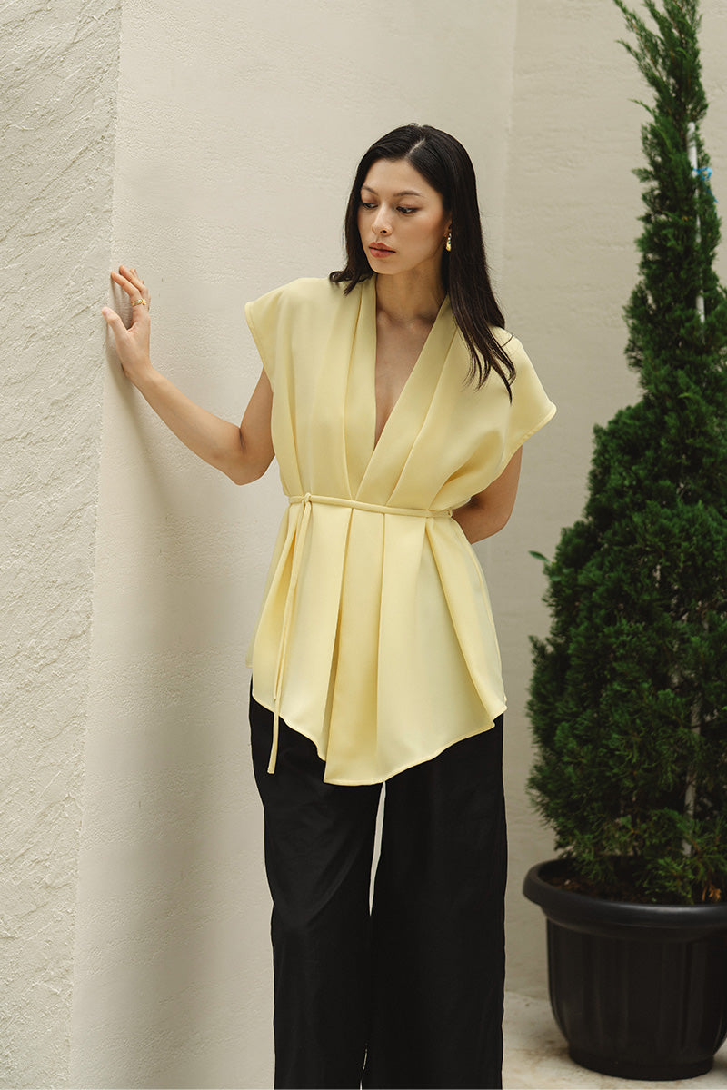 Cap-Sleeved Tie Waist Vest In Butter Yellow