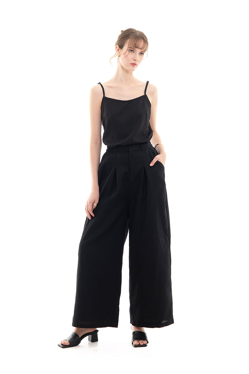 Natural Pleated Wide Leg Pants In Black
