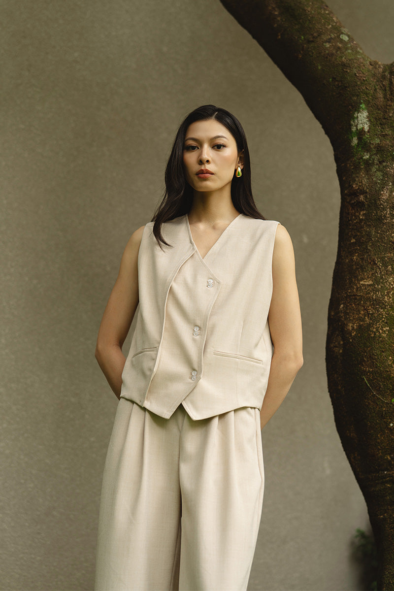 Overlap Vest In Beige