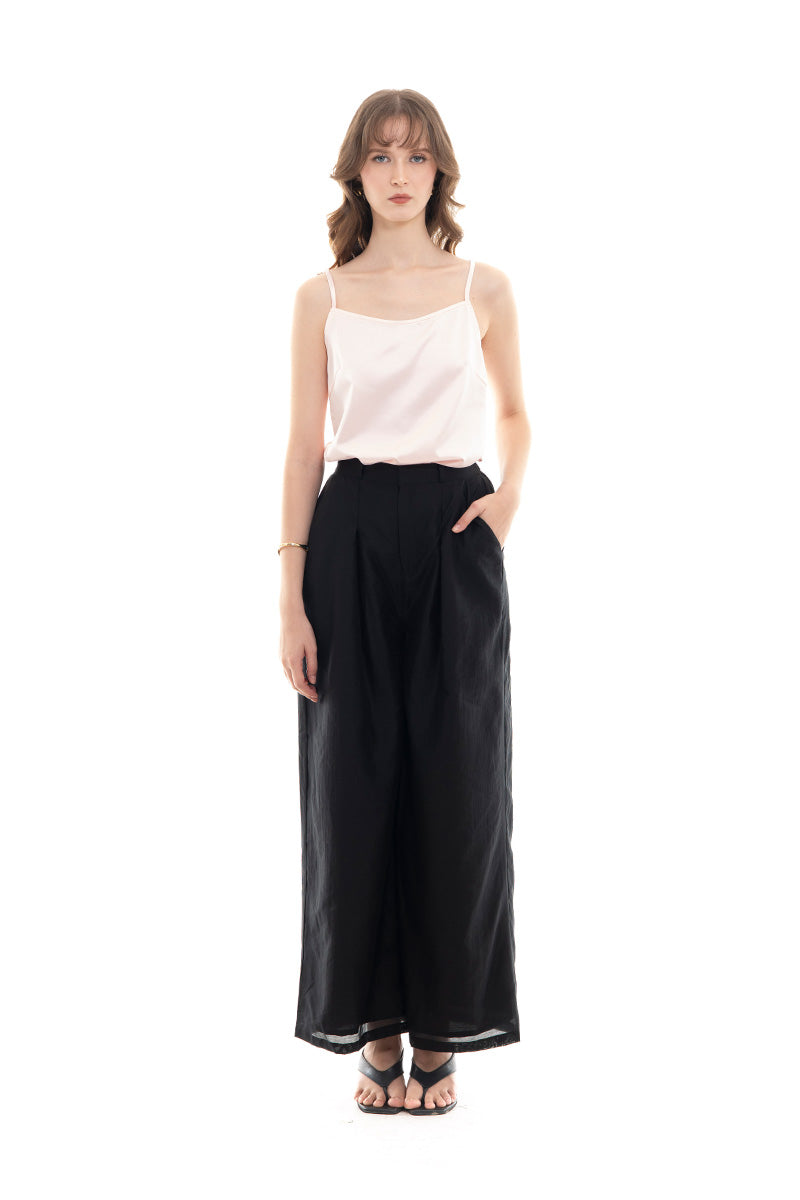 Pleated Wide Leg Pants In Black