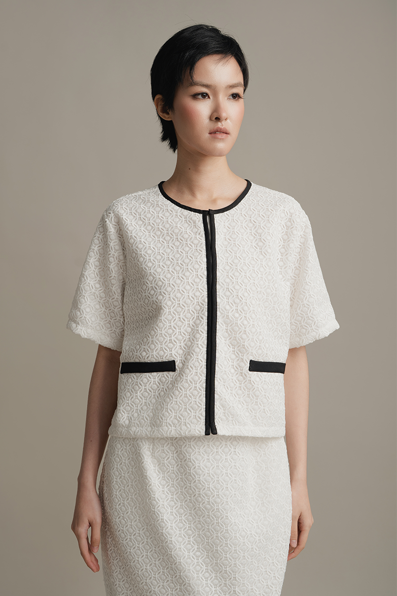 Contrast Piping Lace Top In White