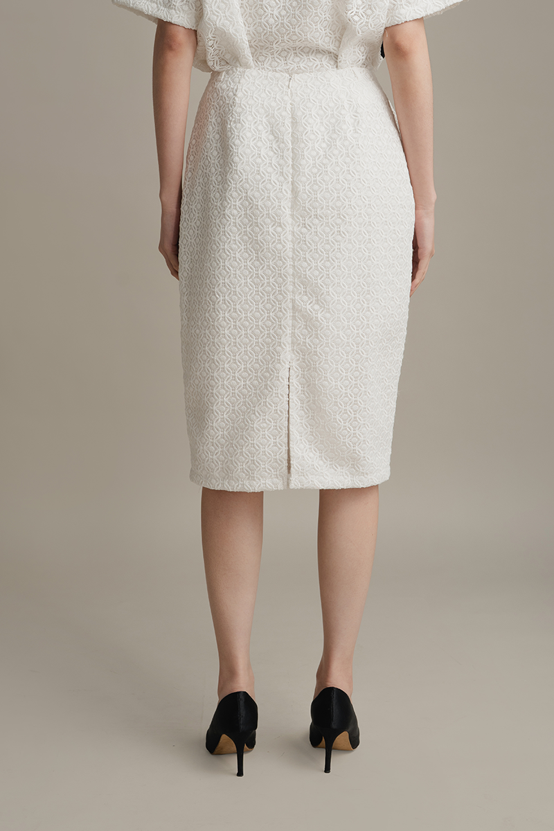 Lace Pencil Skirt In White