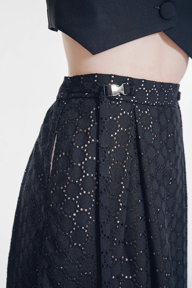 Buckle 15 Embroidery Midi Skirt In Black